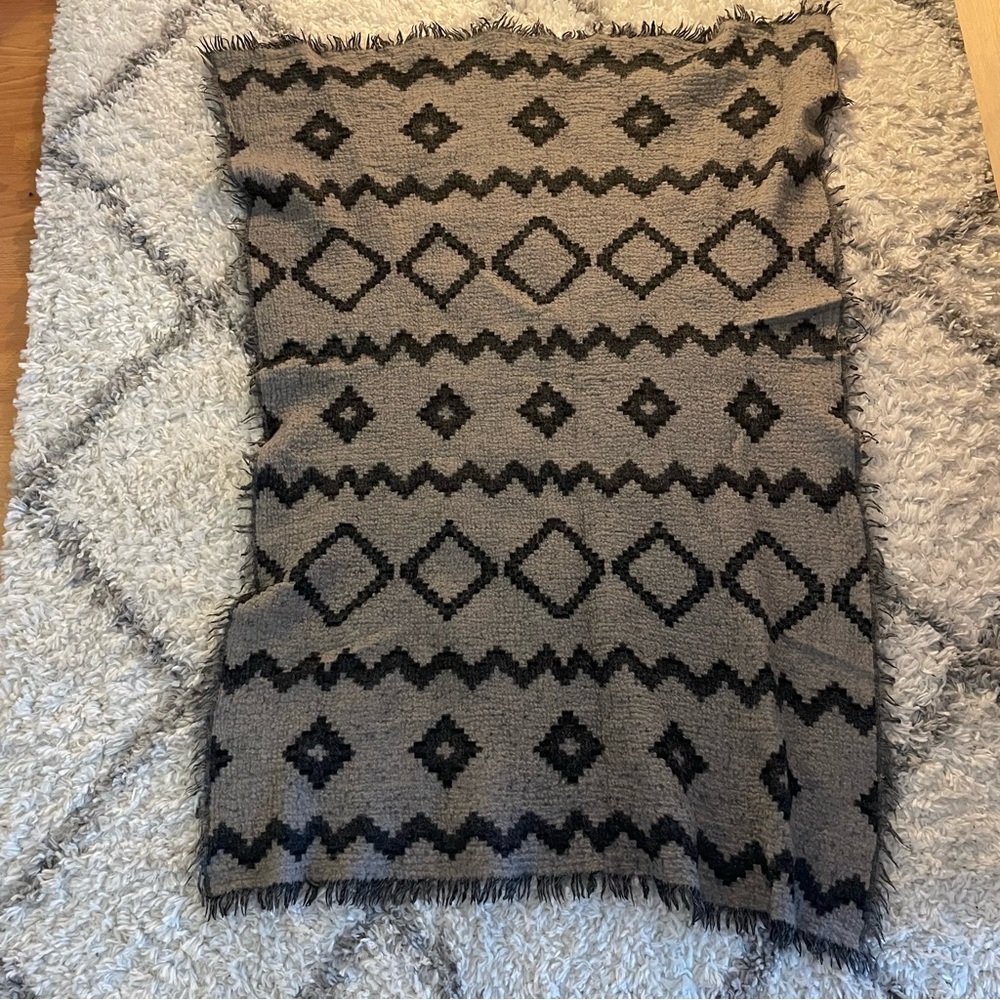 Aritzia scarf